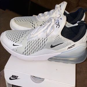 Nike Air Max 270